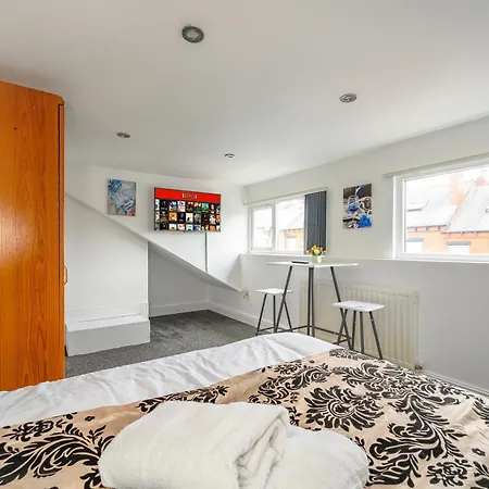 11hs2 - For Your Relaxed & Cosy Leeds (West Yorkshire)